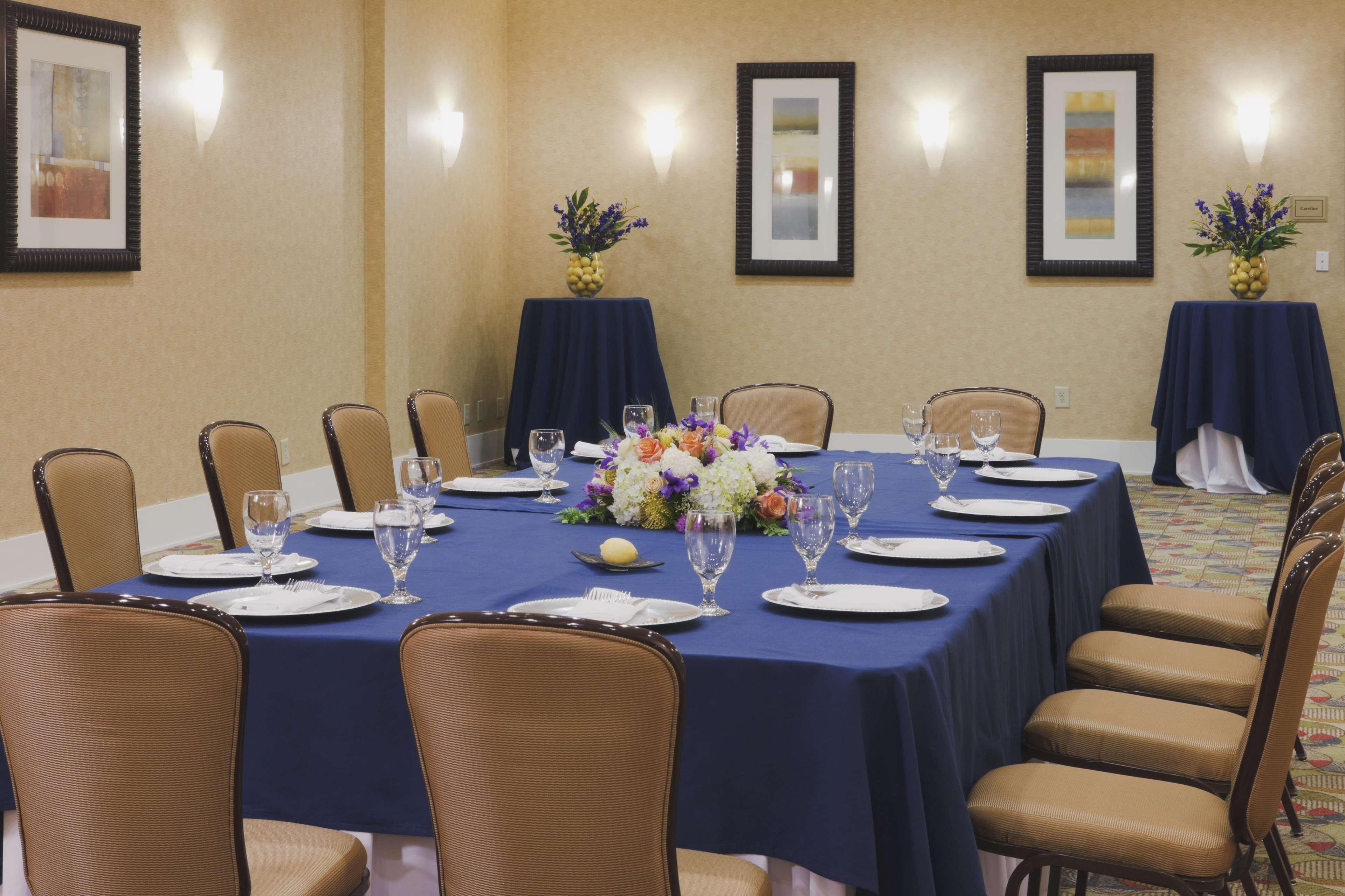 Doubletree By Hilton Columbus Hotell Restaurant bilde