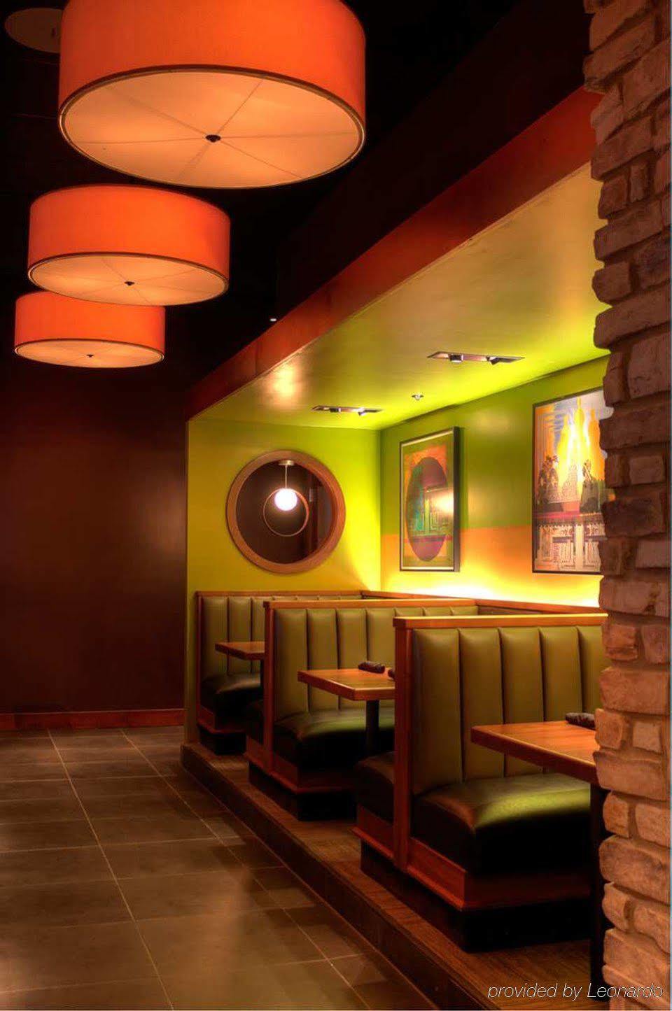 Doubletree By Hilton Columbus Hotell Restaurant bilde